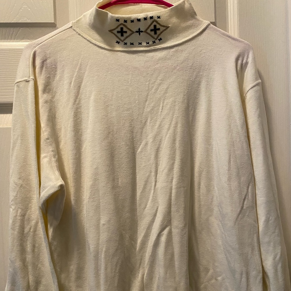 Vintage portraits white sweater